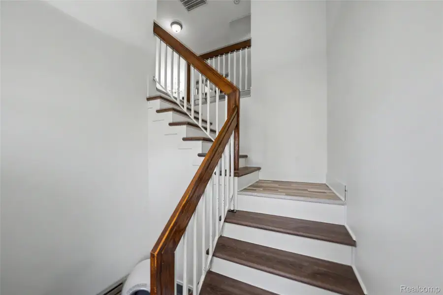 56075 Chesapeake Circle #242, Utica, MI 48316 - #3