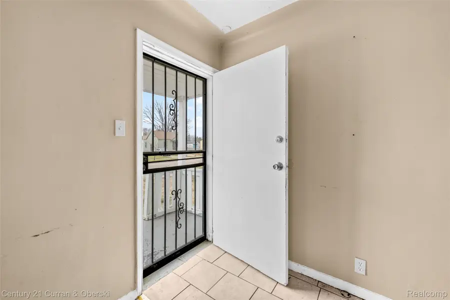 8468 Minock Street, Detroit, MI 48228 - #3