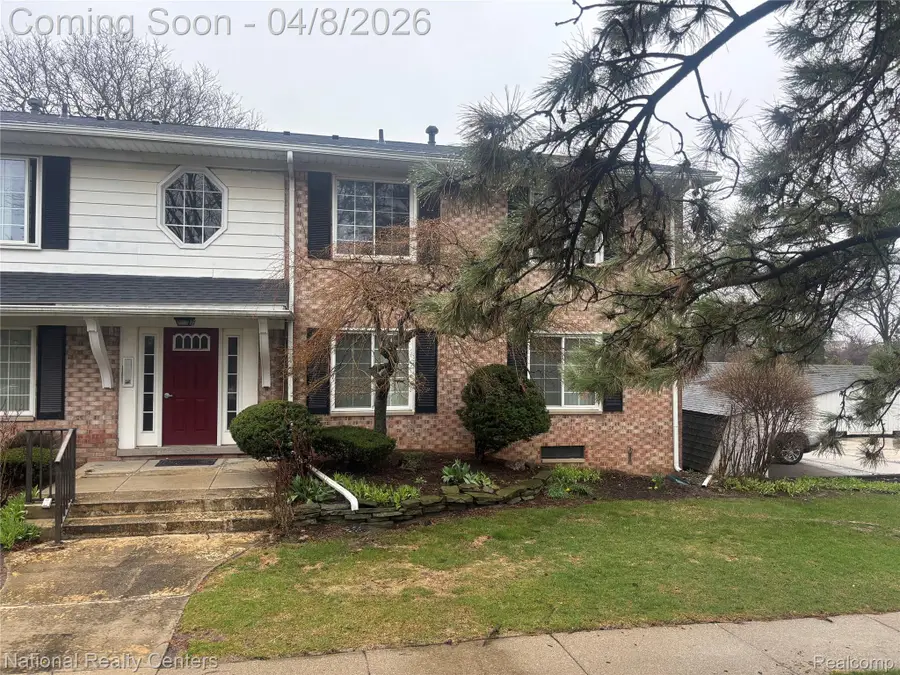 237 E Square Lake Road #8, Bloomfield, MI 48302 - #2