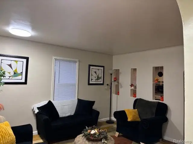 7029 Jackson Avenue, Warren, MI 48091 - #2