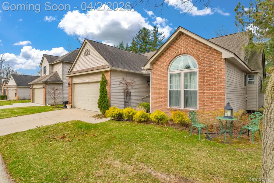 1300 Clearview Street #15, Waterford, MI 48327 - #2