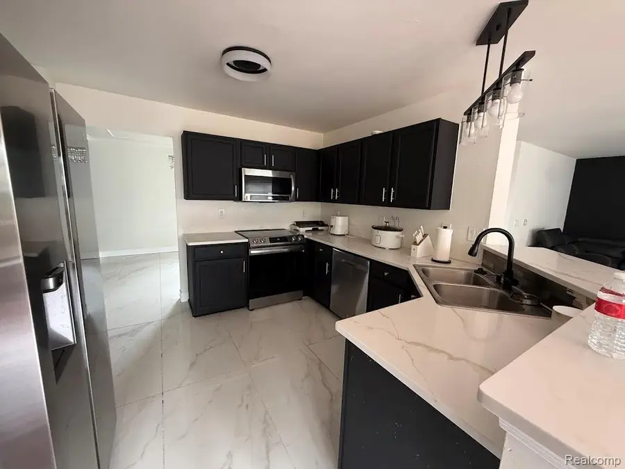 9228 W Walden Drive, Van Buren, MI 48111 - #3