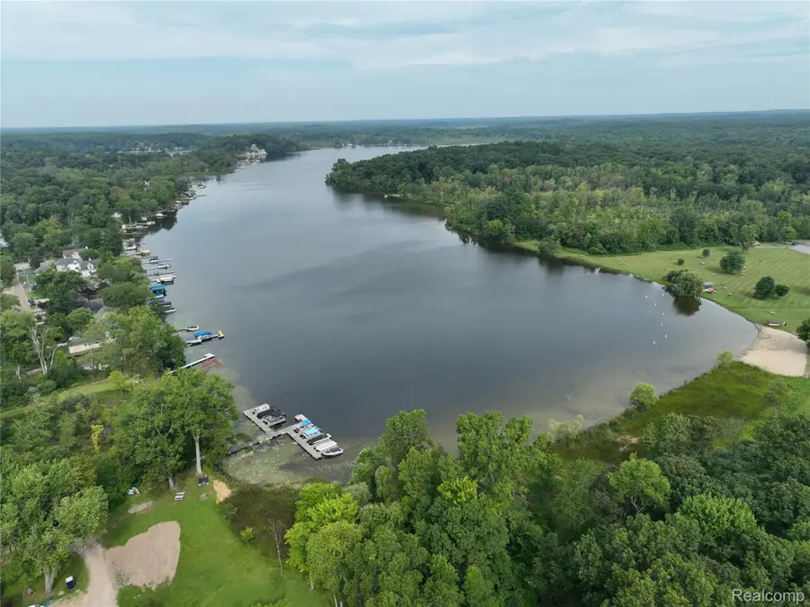 8700 Hillsdale Drive, Gregory, MI 48137 - #3