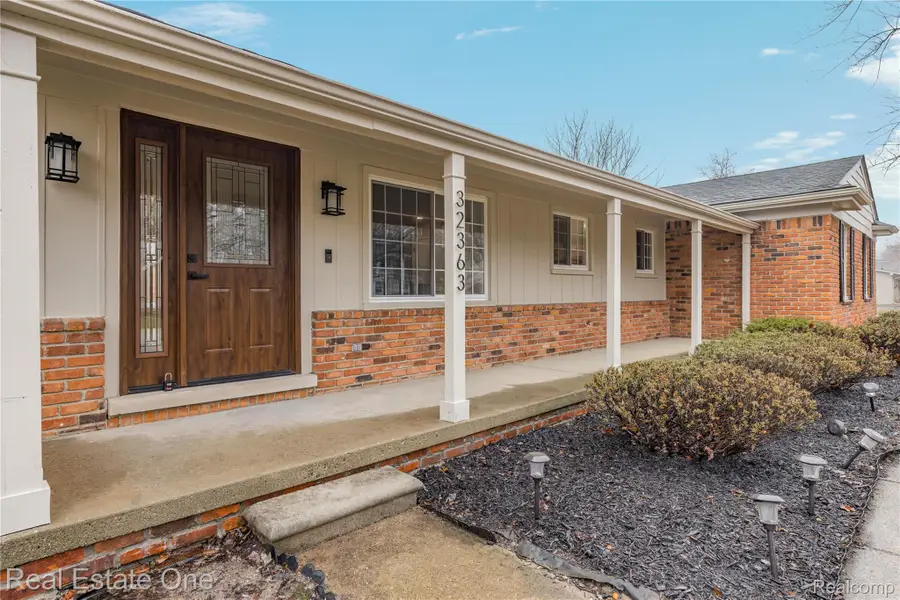 32363 Olde Franklin Drive, Farmington, MI 48334 - #3