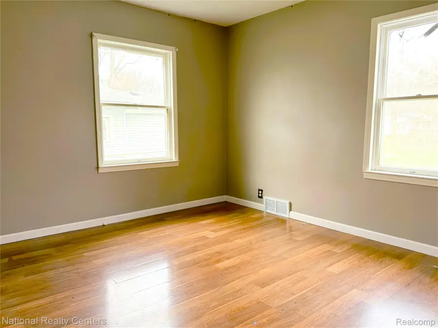 44 Chaney Street, Belleville, MI 48111 - #3