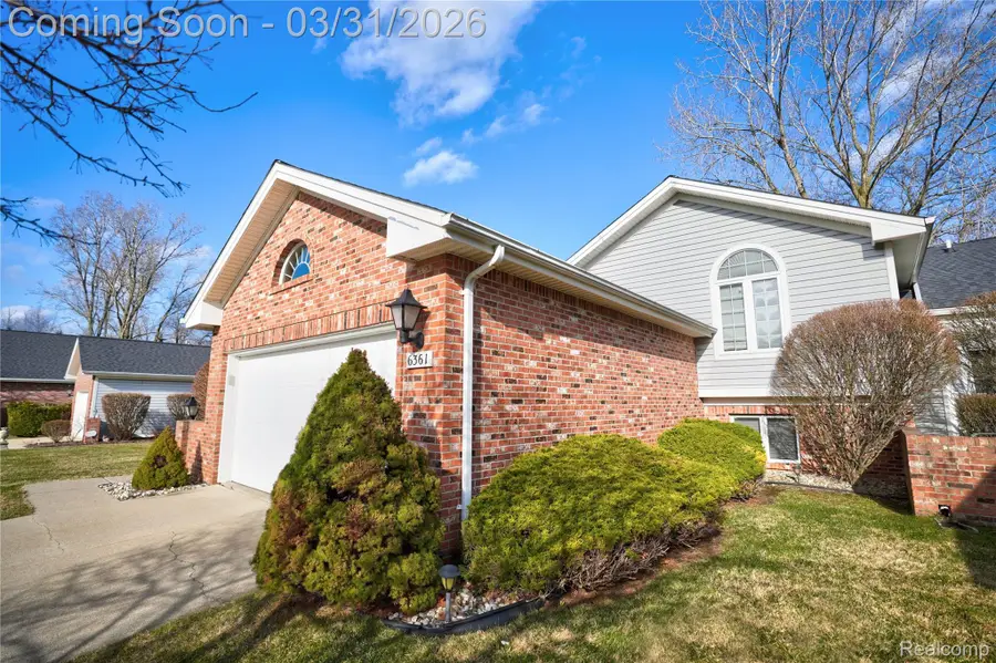 6361 Squire Lake Drive, Flushing, MI 48433 - #2