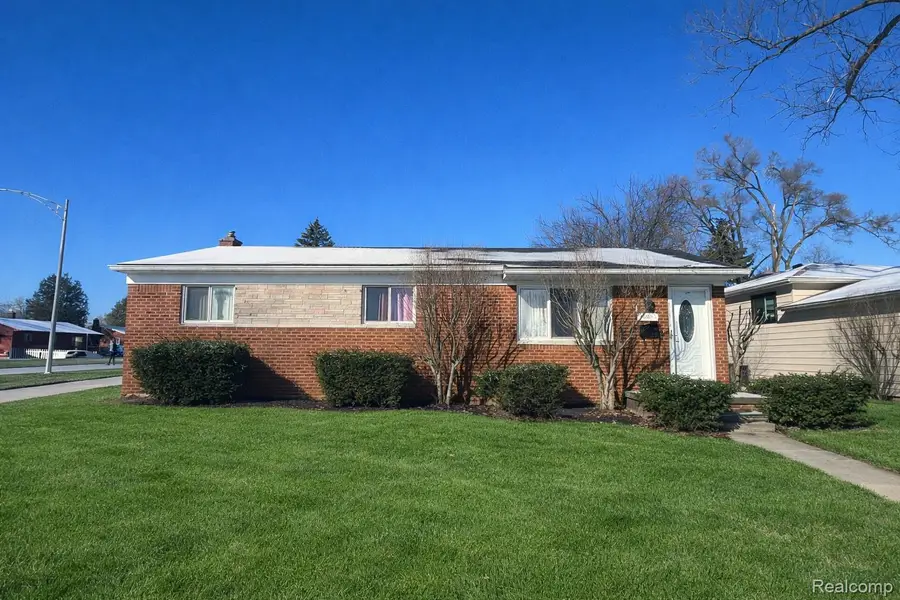 33615 Viceroy Drive, Sterling Heights, MI 48310 - #2