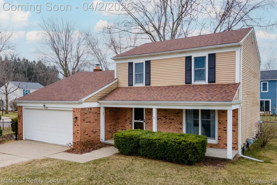 2720 Leewood Circle, Lake Orion, MI 48360 - #2