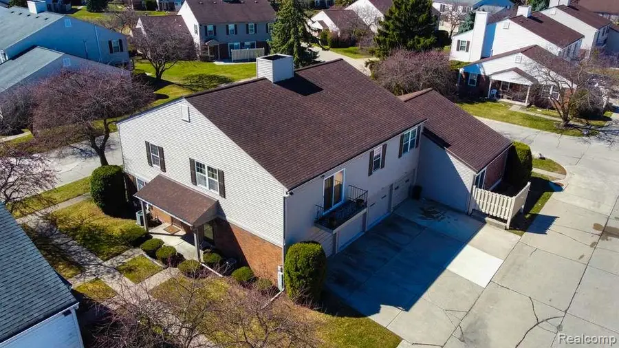 15913 N Franklin Drive, Clinton, MI 48038 - #2