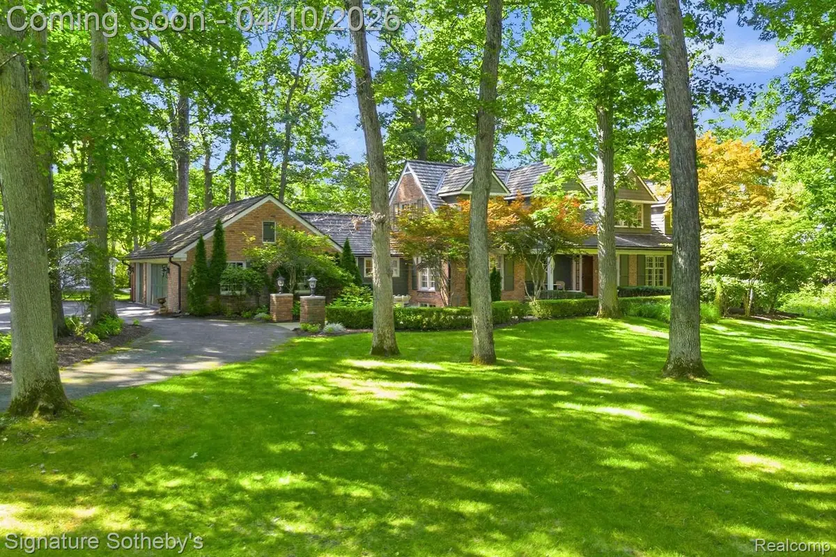 325 Lowell Court, Bloomfield Hills, MI 48304 - #1