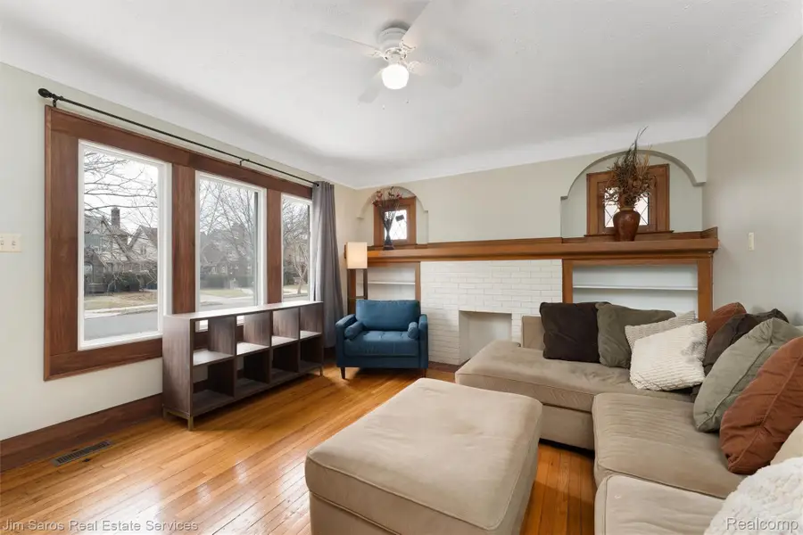 4836 Kensington Avenue, Detroit, MI 48224 - #2