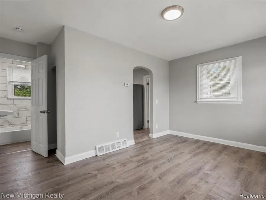 20805 S Chrysler Drive, Hazel Park, MI 48030 - #2