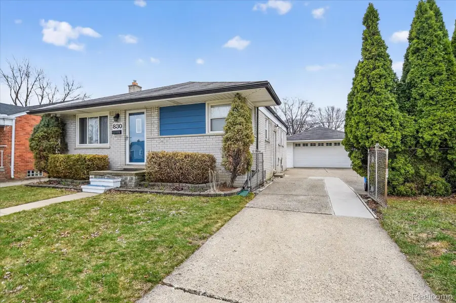 830 Mapleknoll Avenue, Madison Heights, MI 48071 - #3