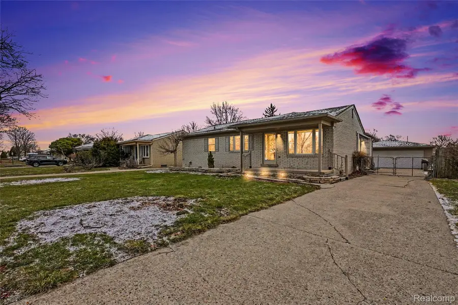 41174 Bernard Drive, Sterling Heights, MI 48313 - #3