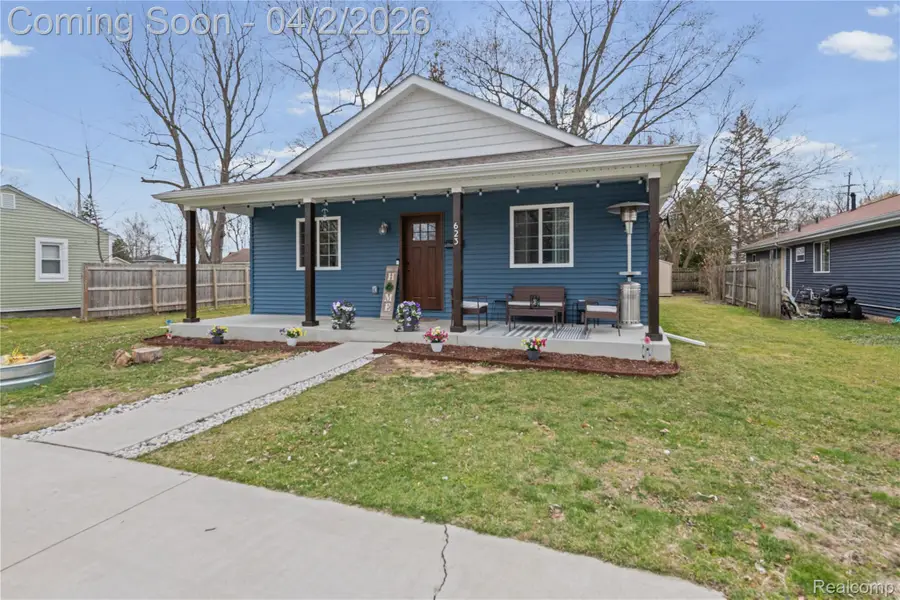 623 Columbia Street, Algonac, MI 48001 - #3