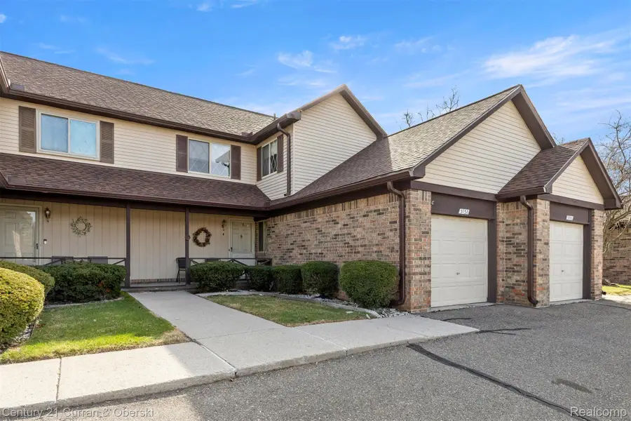 3758 Heritage Parkway, Dearborn, MI 48124 - #2