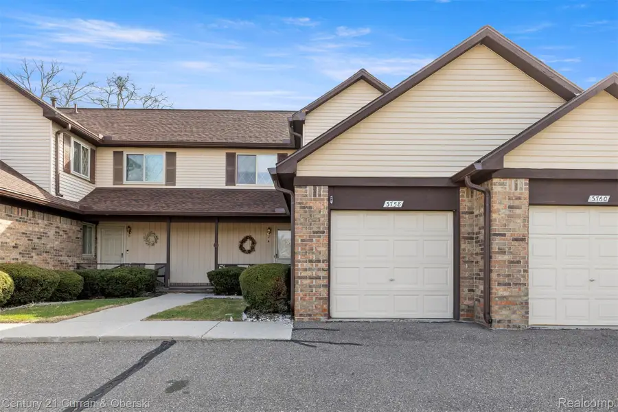 3758 Heritage Parkway, Dearborn, MI 48124 - #3