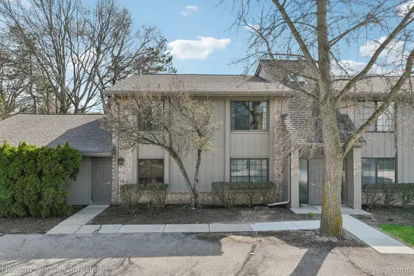 1883 Meadow Dale Court, RochesterHills, MI 48309