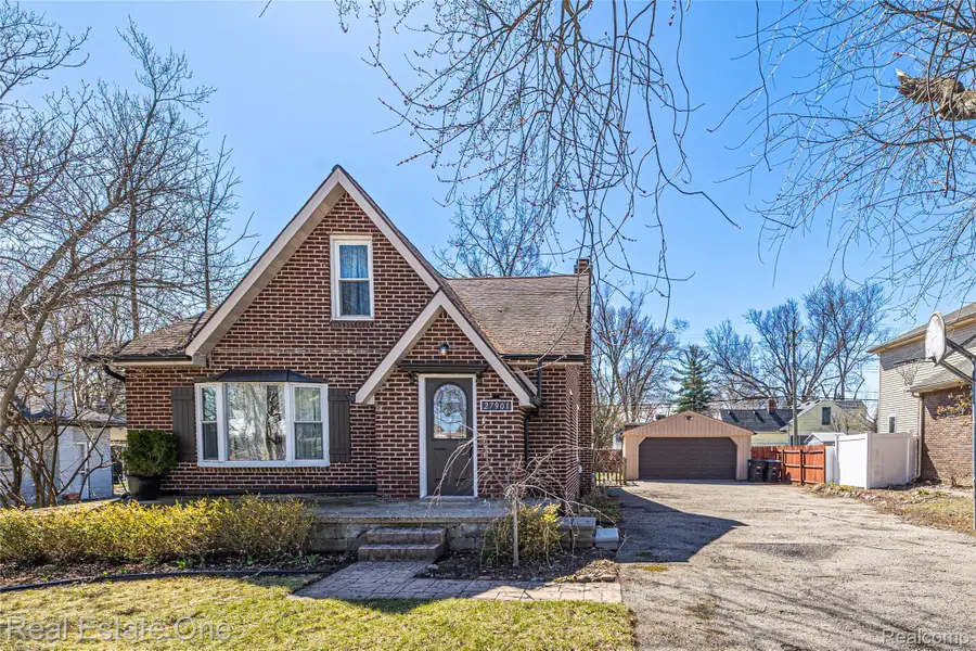27901 Long Street, Livonia, MI 48152 - #2