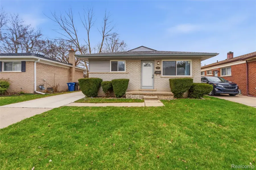 10039 Farley, Redford, MI 48239 - #2