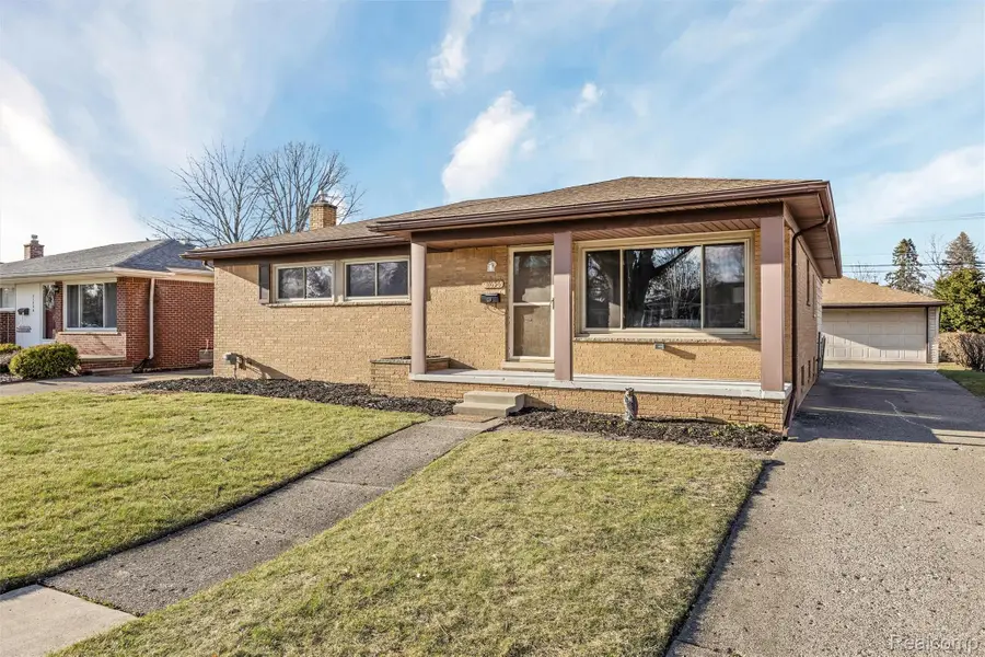 31656 Summers Street, Livonia, MI 48154 - #3