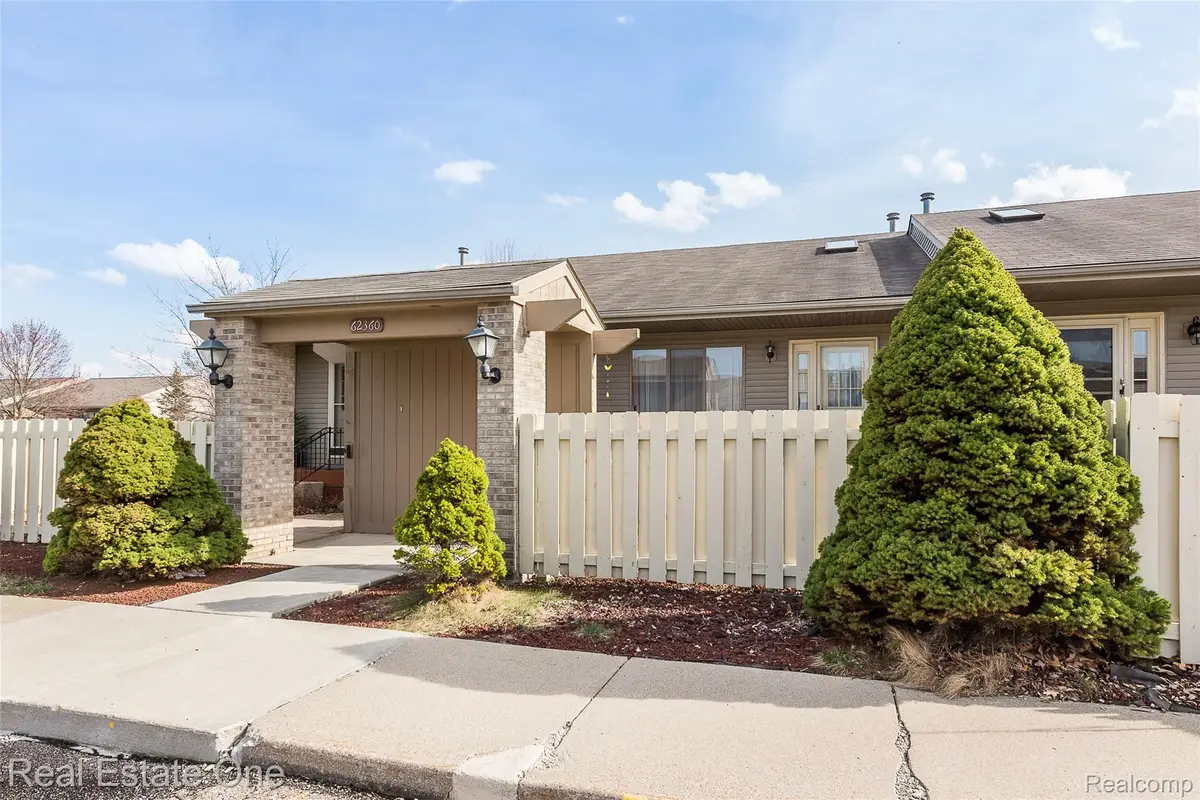 62360 Arlington Circle #2, South Lyon, MI 48178 - #1