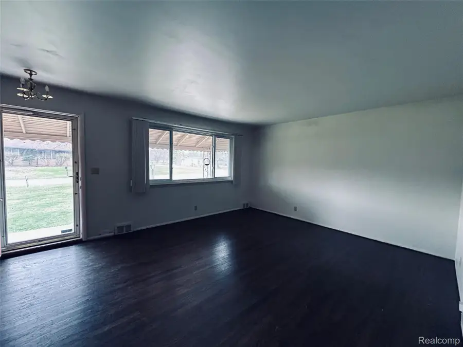 11005 Doren Court, Shelby, MI 48317 - #2