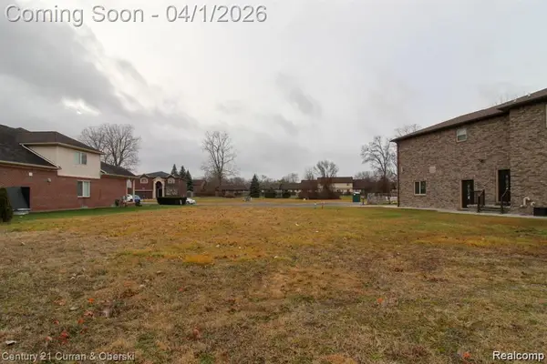 332 Francesco Court, Dearborn, MI 48124