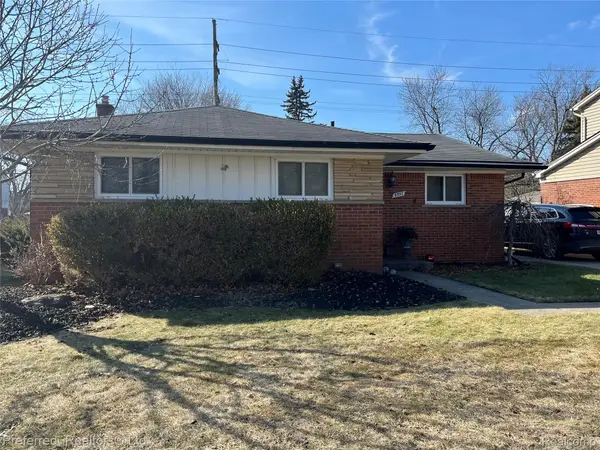 8957 Crown Street, Livonia, MI 48150