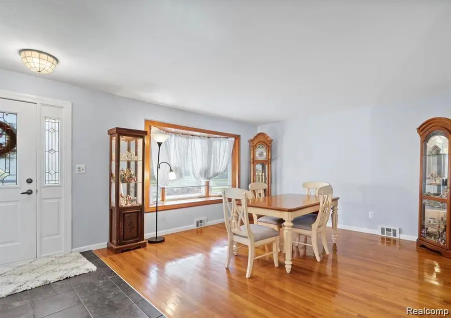 37653 Longacre Drive, Sterling Heights, MI 48312 - #2