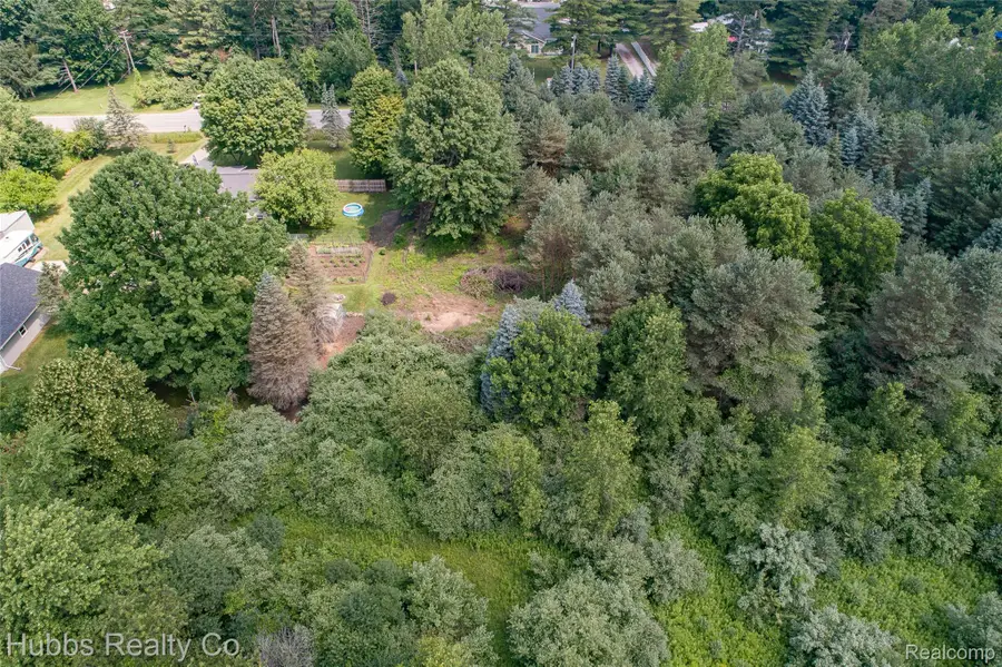 9361 Birch Run Rd, Millington, MI 48746 - #3