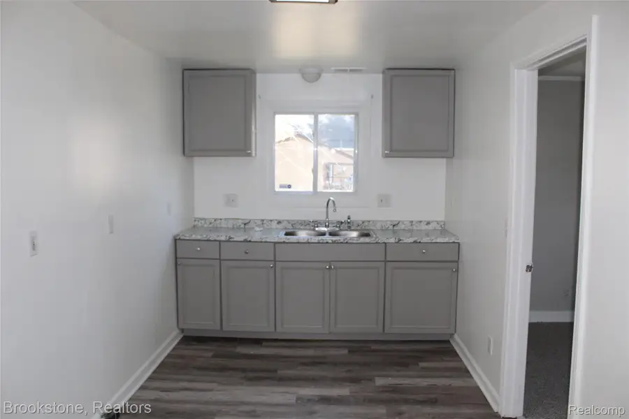 18869 Indian, Redford, MI 48240 - #2