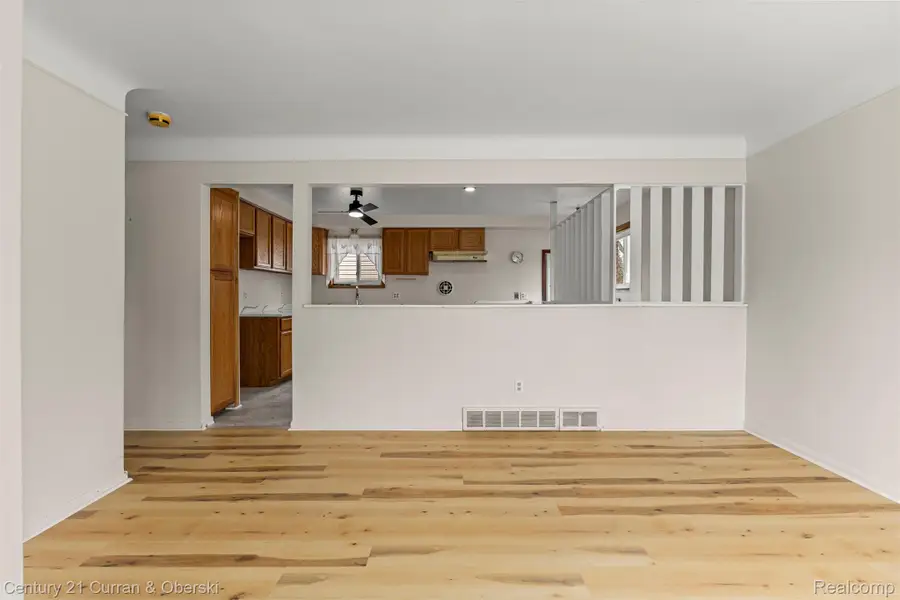 32819 Jefferson Avenue, Saint Clair Shores, MI 48082 - #3