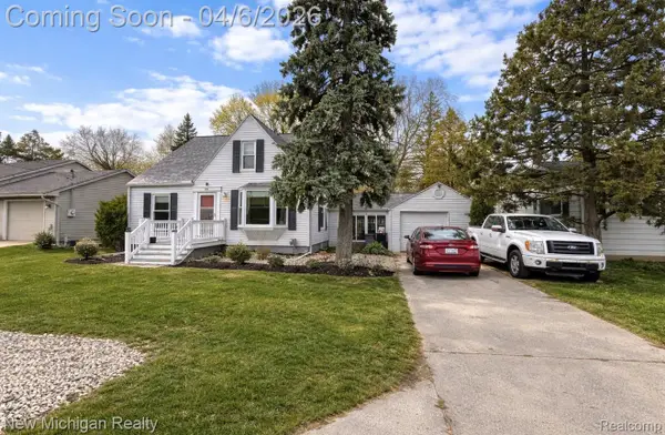 1224 W Bristol Road, Flint, MI 48507