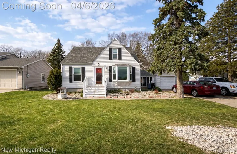 1224 W Bristol Road, Flint, MI 48507 - #3