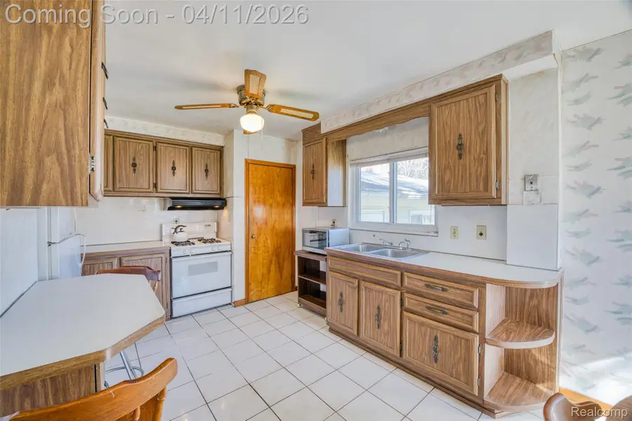 2237 Cromie Drive, Warren, MI 48092 - #3