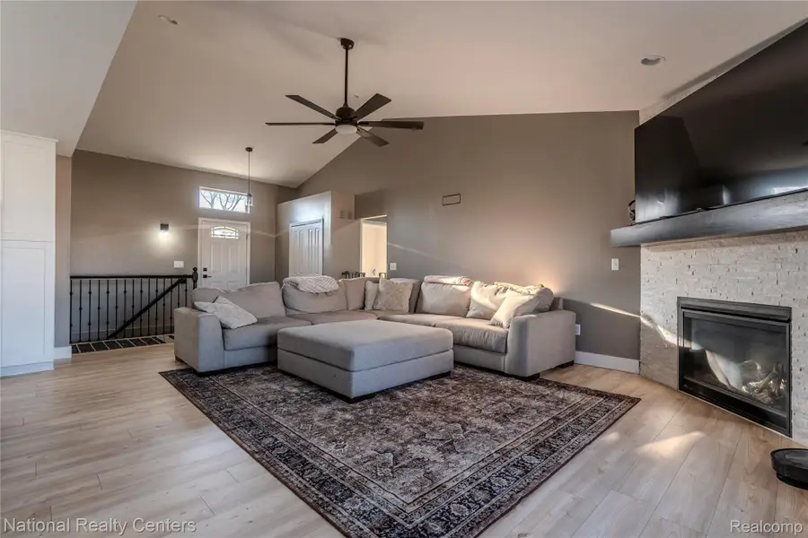 36303 Egan Street, Clinton Township, MI 48035 - #3