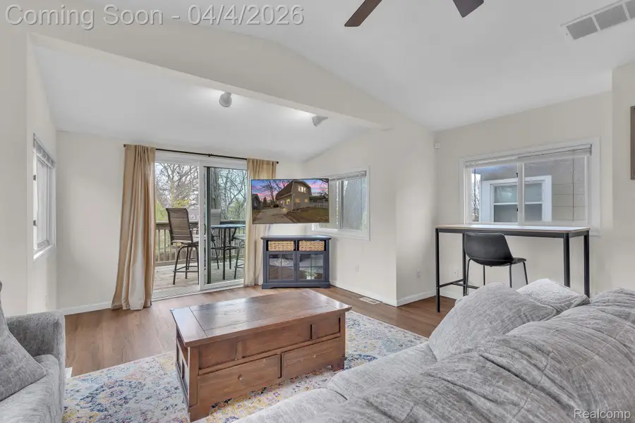 9473 Huron, Pinckney, MI 48169 - #3