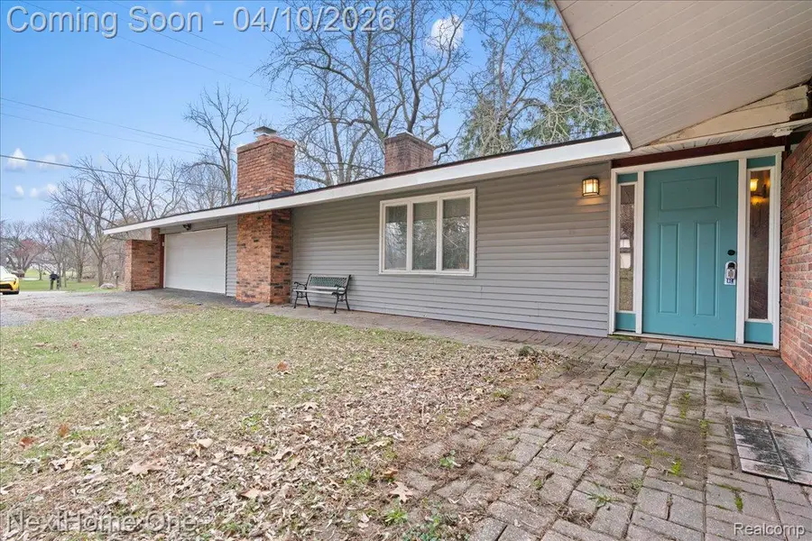 1014 S Adelaide Street, Fenton, MI 48430 - #2