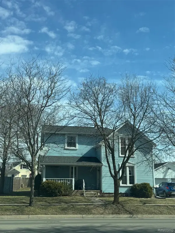 744 E Sibley Street, Howell, MI 48843