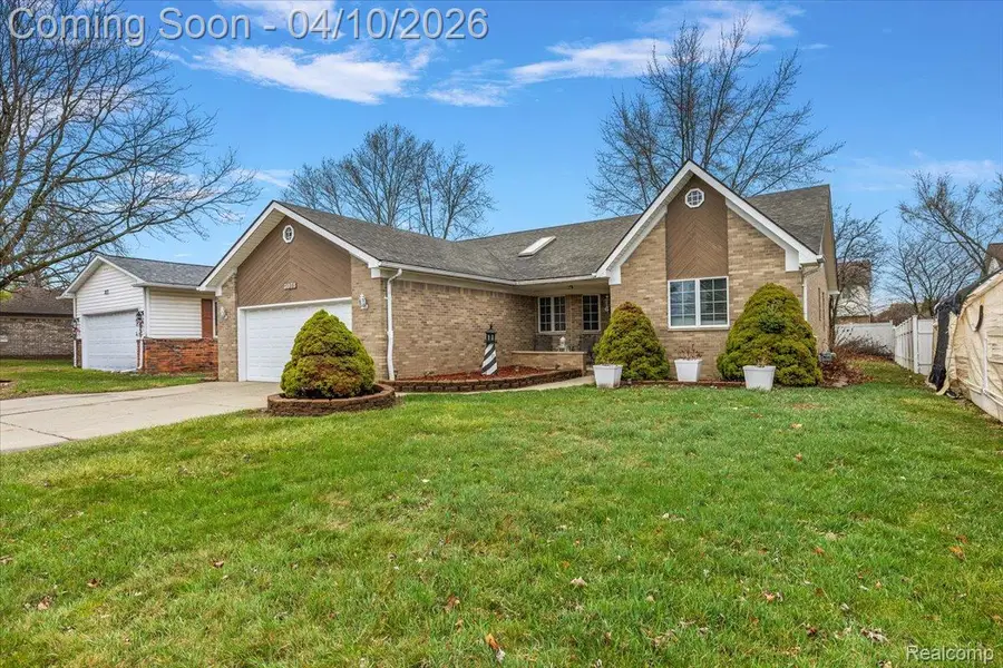 3075 Chicago Road, Warren, MI 48092 - #3