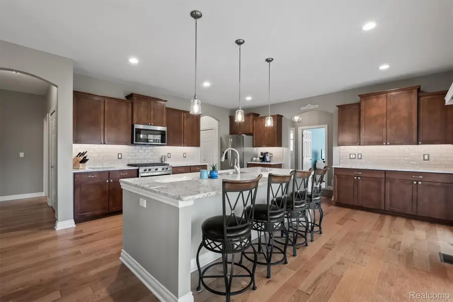 49121 Garrett Court, Macomb, MI 48042 - #3