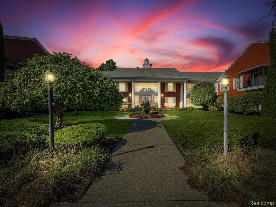 19710 W 13 Mile Road #108, Beverly Hills, MI 48025 - #2