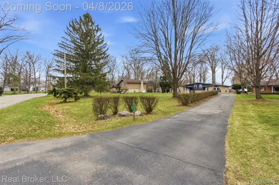 7514 Capri Drive, White Lake, MI 48383 - #2