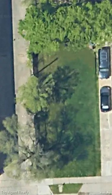 8061 Maxwell Avenue, Warren, MI 48089 - #2