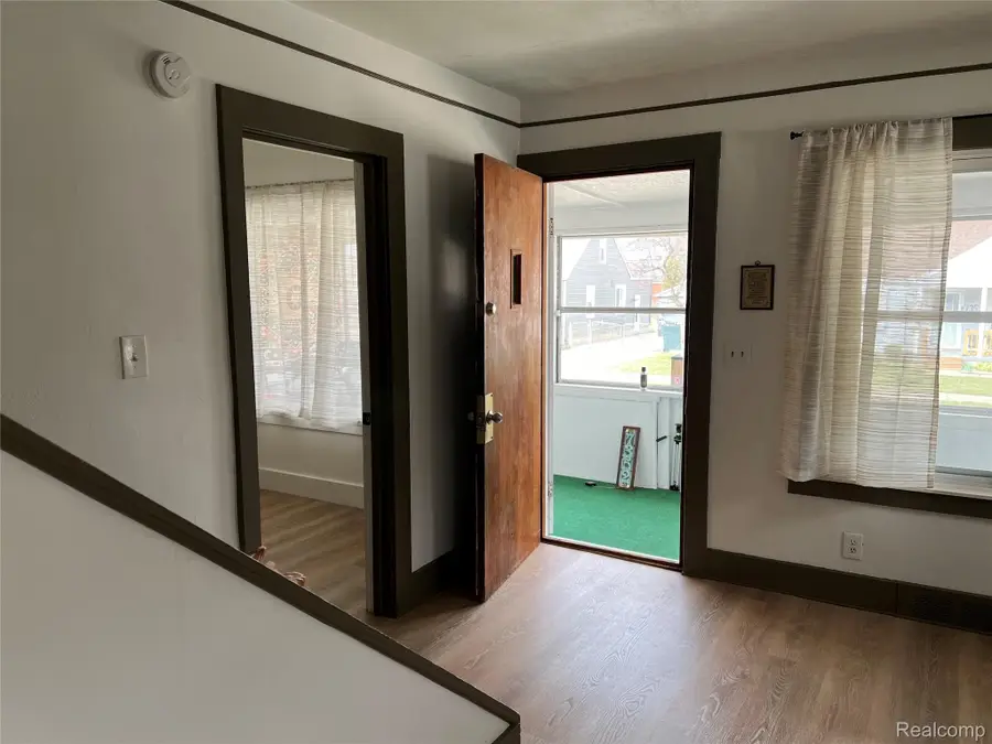 7352 Dale, Center Line, MI 48015 - #2