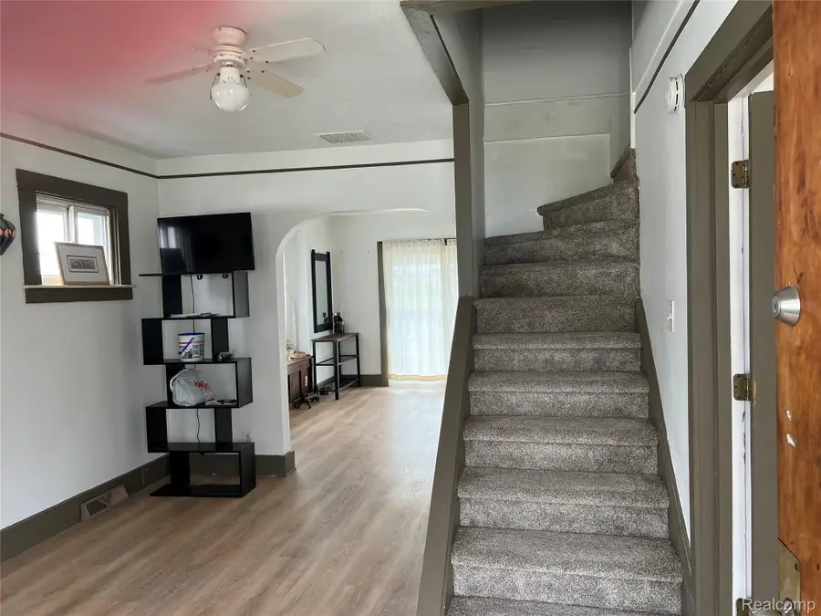 7352 Dale, Center Line, MI 48015 - #3