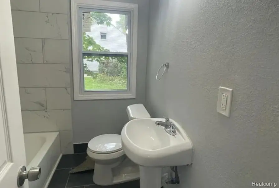 19344 Bradford Street, Detroit, MI 48205 - #3