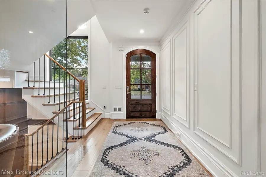 2438 Evergreen Drive, Royal Oak, MI 48073 - #2
