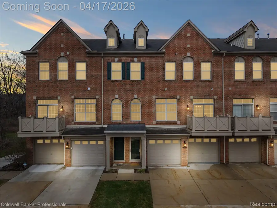 39854 Rockcrest Circle, Northville, MI 48168 - #2